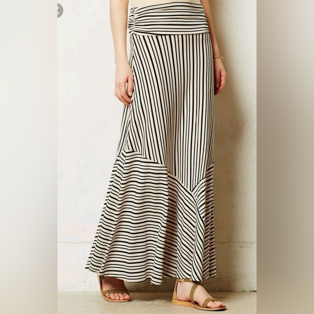 ANTHROPOLOGIE Maeve Women Black Ardenes Maxi Stripe Skirt size Small